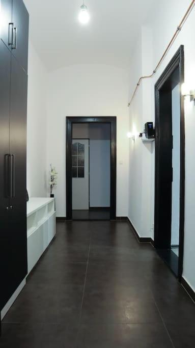 Modern Apartment In The Center Of Praga Exterior foto